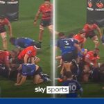 'What on earth was that?!' | Unbelievable no-look reverse pass sets up try!