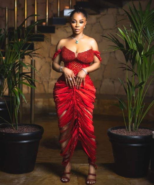Man Proposes to Toke Makinwa After She Hinted at Getting Married Again