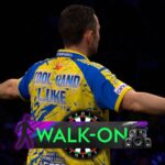 'I predict a riot! | Humphries receives HUGE welcome in Leeds