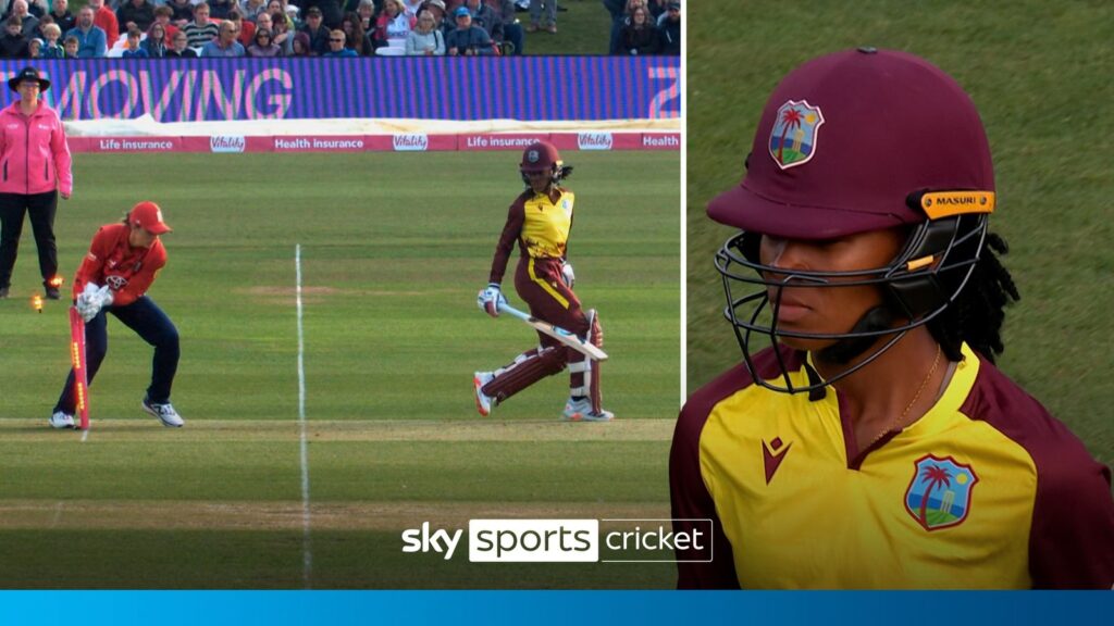'I've never seen anything like it!' | Grimmond run out in bizarre fashion!