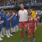 Boos ring out at Stamford Bridge as Chelsea give Liverpool guard of honour