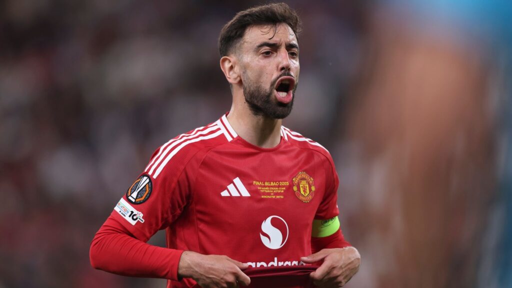 Bruno Fernandes transfer news: Man Utd captain eager to stay but admits club could cash in after Europa League final loss | Football News
