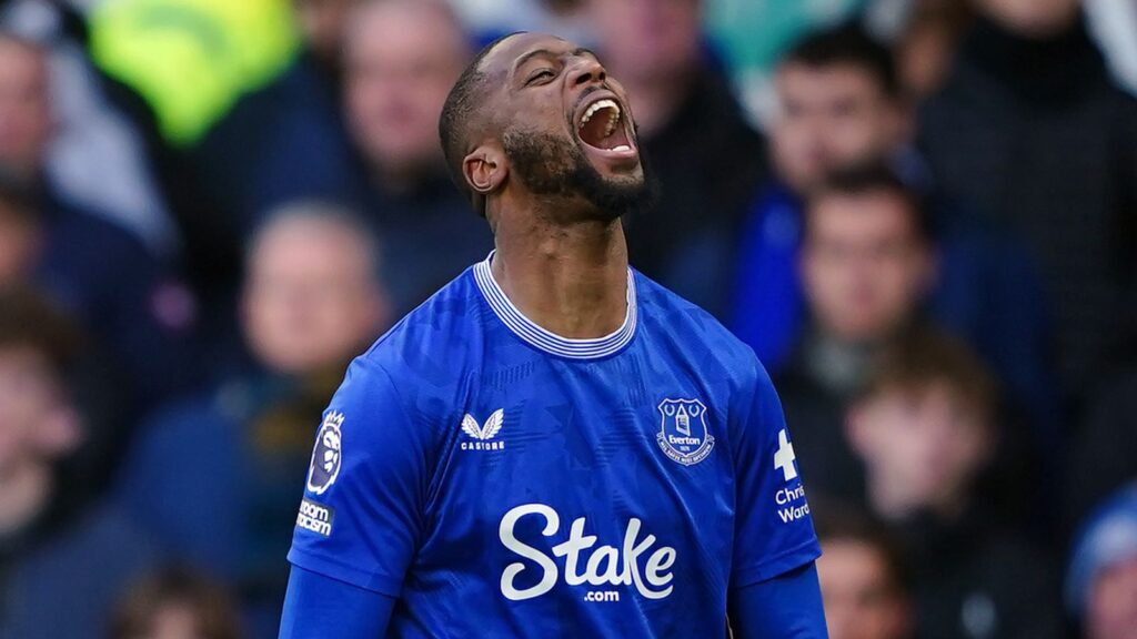 Leeds transfer news: Everton striker Beto wanted by Daniel Farke’s newly-promoted side for Premier League return | Football News