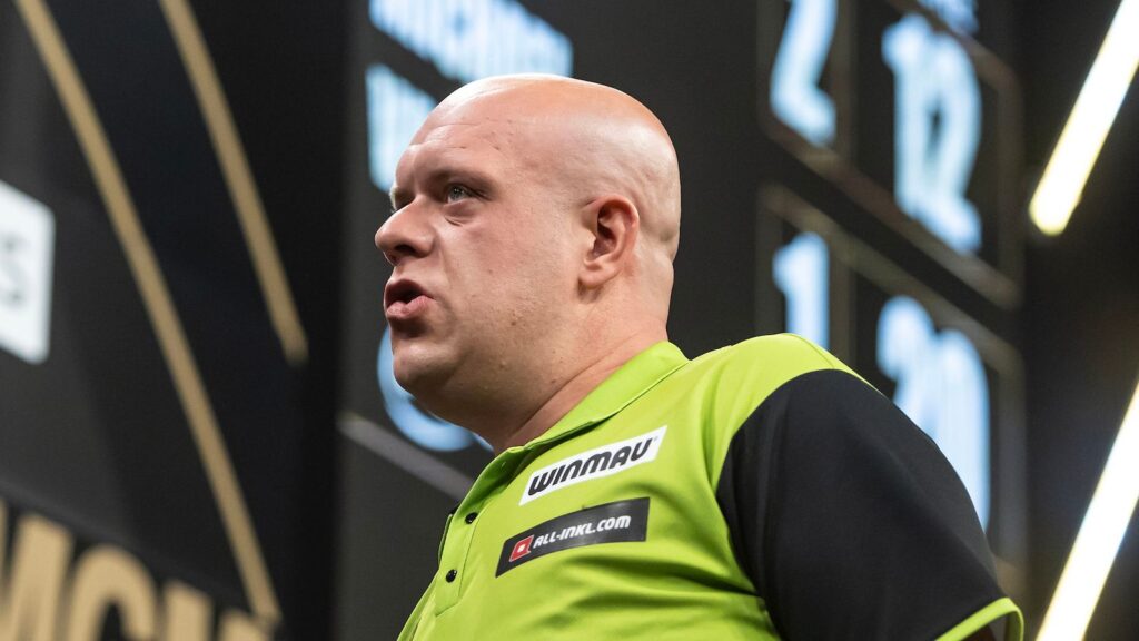Nathan Aspinall: Michael van Gerwen looked like he had given up as Dutchman misses out on Premier League Darts Finals Night | Darts News