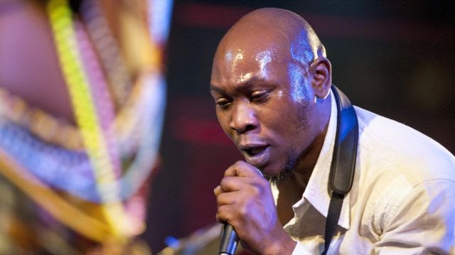 Seun Kuti narrowly escapes stray bullet in U.S (VIDEO)