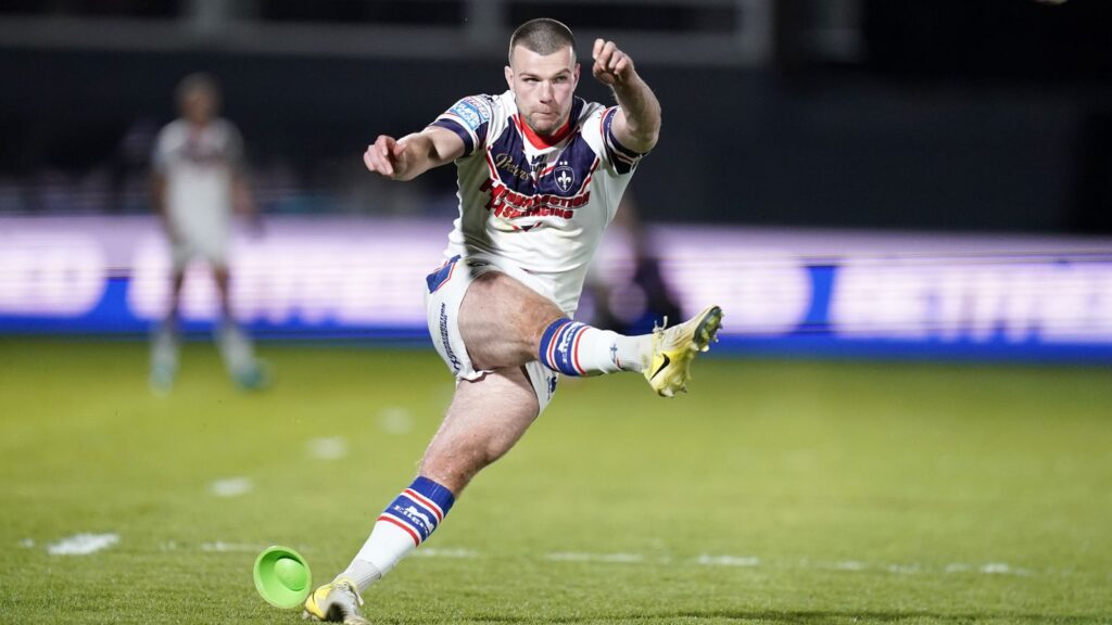 Super League: Wakefield Trinity beat Salford Red Devils 72-10 to equal biggest win in competition | Rugby League News