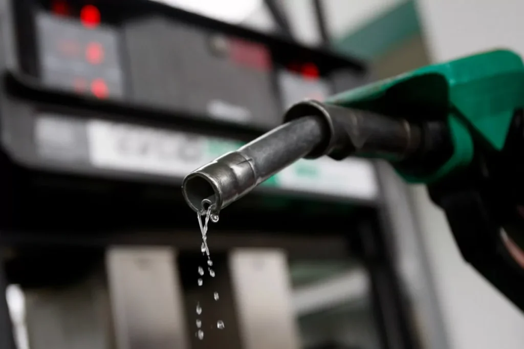BREAKING: Again, Dangote Refinery slashes petrol price to N825/litre